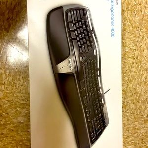 Microsoft ergonomic keyboard 4000 (wired/b2m for retail) premium model